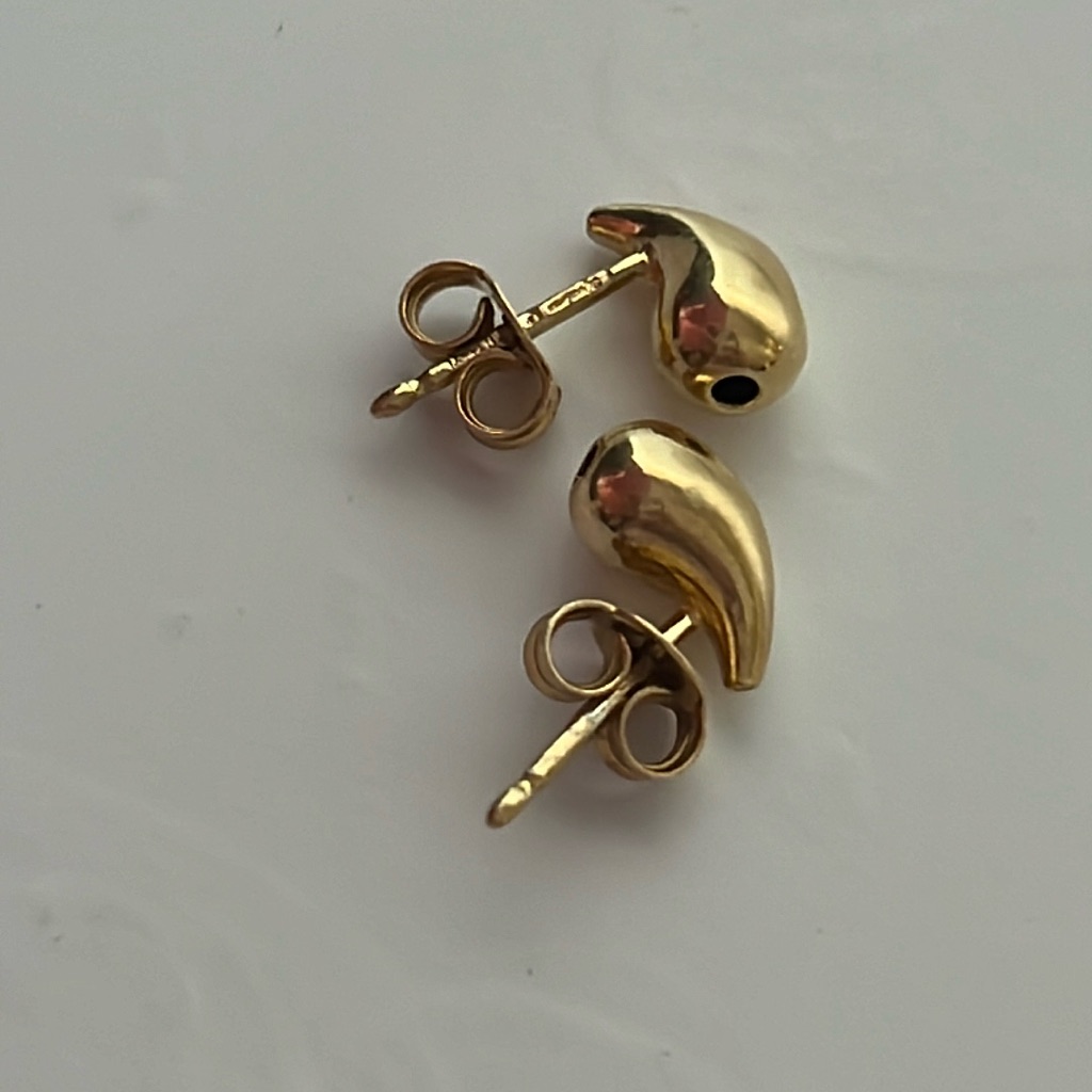 Dyadema Tear Drop Studs 925 Real Silver 35$
